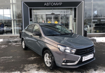 Подержанный автомобиль LADA (ВАЗ) Vesta Sedan 2021 года (3 фото)