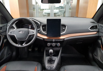 Подержанный автомобиль LADA (ВАЗ) Vesta Sedan 2023 года (11 фото)
