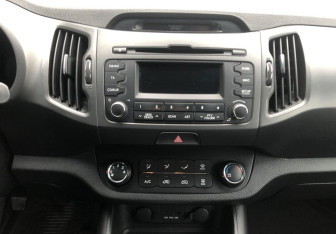 Подержанный автомобиль Kia Sportage 2012 года (14 фото)