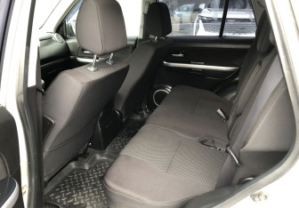 Подержанный автомобиль Suzuki Grand Vitara 2008 года (12 фото)