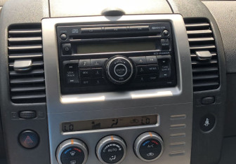 Подержанный автомобиль Nissan Pathfinder 2007 года (14 фото)