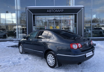 Подержанный автомобиль Volkswagen Passat Sedan 2006 года (7 фото)