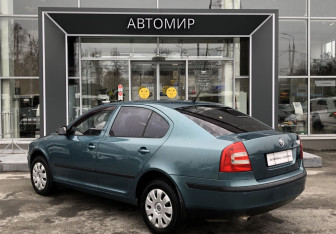 Подержанный автомобиль Skoda Octavia Liftback 2008 года (7 фото)