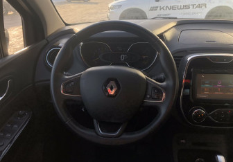 Подержанный автомобиль Renault Kaptur 2016 года (12 фото)