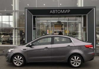 Подержанный автомобиль Kia Rio Sedan 2015 года (8 фото)