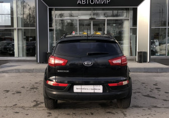Подержанный автомобиль Kia Sportage 2011 года (6 фото)