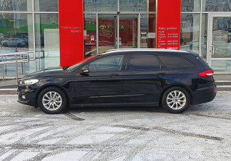Подержанный автомобиль Ford Mondeo Wagon 2019 года (8 фото)