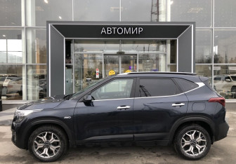 Подержанный автомобиль Kia Seltos 2022 года (8 фото)