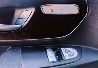 Подержанный автомобиль Mercedes-Benz Vito 2017 года (19 фото)