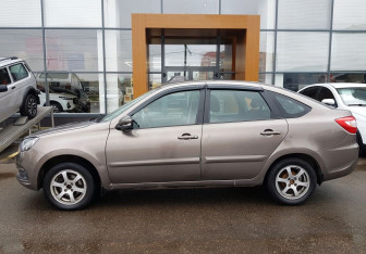 Подержанный автомобиль LADA (ВАЗ) Granta Hatchback 2019 года (8 фото)