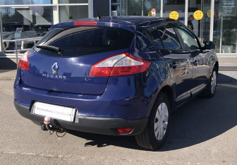 Подержанный автомобиль Renault Megane Hatchback 2010 года (7 фото)