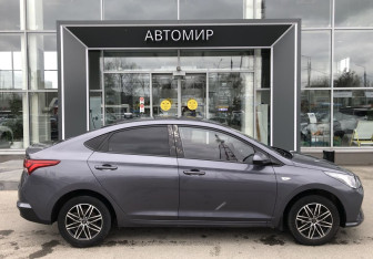 Подержанный автомобиль Hyundai Solaris Sedan 2021 года (4 фото)