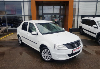 Подержанный автомобиль Renault Logan Sedan 2013 года (3 фото)