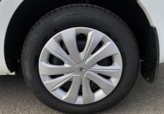 Подержанный автомобиль LADA (ВАЗ) Vesta Sedan 2024 года (16 фото)