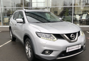 Подержанный автомобиль Nissan X-Trail 2016 года (3 фото)