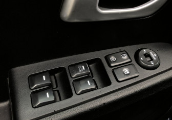Подержанный автомобиль Kia Sportage 2012 года (13 фото)