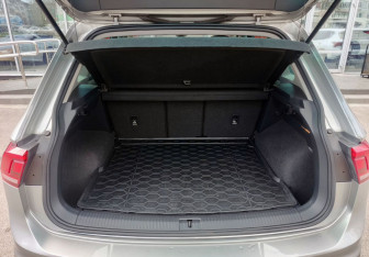 Подержанный автомобиль Volkswagen Tiguan 2019 года (12 фото)
