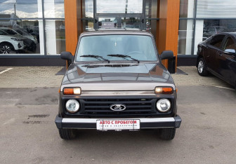 Подержанный автомобиль LADA (ВАЗ) 2121 (4x4) 2018 года (2 фото)