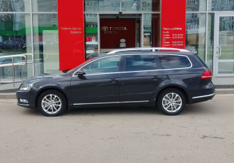 Подержанный автомобиль Volkswagen Passat Wagon 2011 года (8 фото)