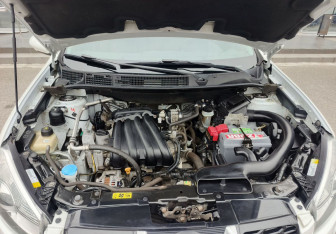 Подержанный автомобиль Nissan Qashqai 2012 года (11 фото)