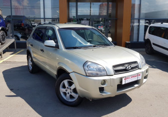 Подержанный автомобиль Hyundai Tucson 2007 года (3 фото)