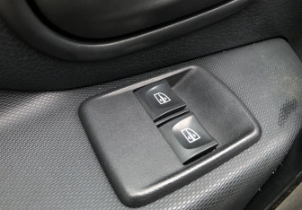 Подержанный автомобиль Renault Sandero 2019 года (13 фото)