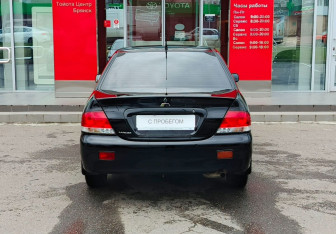 Подержанный автомобиль Mitsubishi Lancer Sedan 2007 года (6 фото)