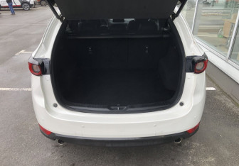 Подержанный автомобиль Mazda CX-5 2021 года (9 фото)