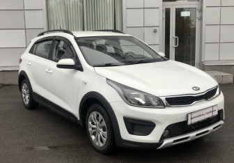 Подержанный автомобиль Kia Rio Hatchback 2017 года (3 фото)