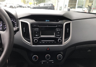 Подержанный автомобиль Hyundai Creta 2017 года (14 фото)