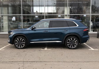Подержанный автомобиль Geely Monjaro 2023 года (8 фото)
