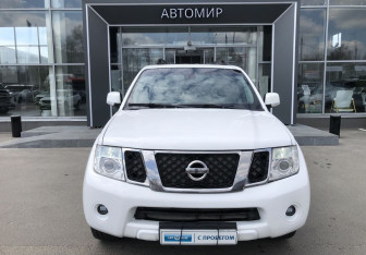 Подержанный автомобиль Nissan Pathfinder 2011 года (2 фото)
