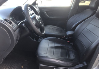 Подержанный автомобиль Skoda Fabia Hatchback 2012 года (9 фото)