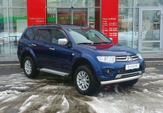 Подержанный автомобиль Mitsubishi Pajero Sport 2014 года (3 фото)