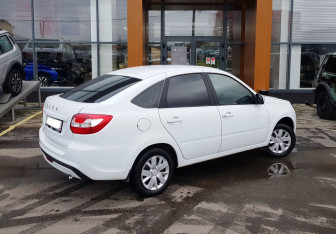 Подержанный автомобиль LADA (ВАЗ) Granta Liftback 2022 года (5 фото)