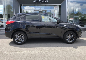 Подержанный автомобиль Hyundai ix35 2014 года (4 фото)