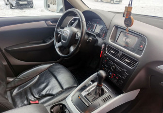 Подержанный автомобиль Audi Q5 2012 года (14 фото)
