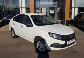 Подержанный автомобиль LADA (ВАЗ) Granta Liftback 2021 года (3 фото)