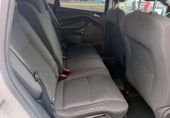 Подержанный автомобиль Ford Kuga 2017 года (16 фото)