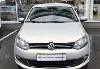 Подержанный автомобиль Volkswagen Polo Sedan 2011 года (2 фото)