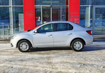 Подержанный автомобиль Renault Logan Sedan 2016 года (8 фото)