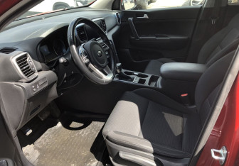 Подержанный автомобиль Kia Sportage 2021 года (9 фото)
