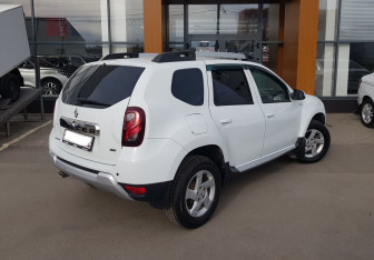 Подержанный автомобиль Renault Duster 2016 года (5 фото)