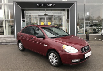 Подержанный автомобиль Hyundai Verna Sedan 2007 года (3 фото)