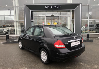 Подержанный автомобиль Nissan Tiida Sedan 2011 года (7 фото)