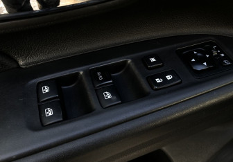 Подержанный автомобиль Mitsubishi Outlander 2015 года (13 фото)