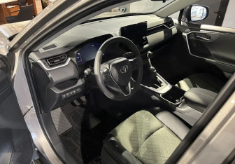 Новый Toyota RAV4 2025 (7 фото)