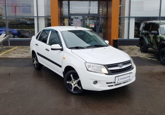 Подержанный автомобиль LADA (ВАЗ) Granta Sedan 2014 года (3 фото)