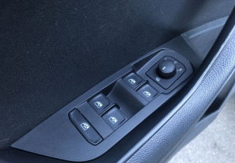 Подержанный автомобиль Skoda Karoq 2020 года (14 фото)