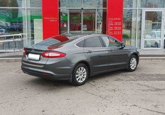 Подержанный автомобиль Ford Mondeo Sedan 2016 года (5 фото)
